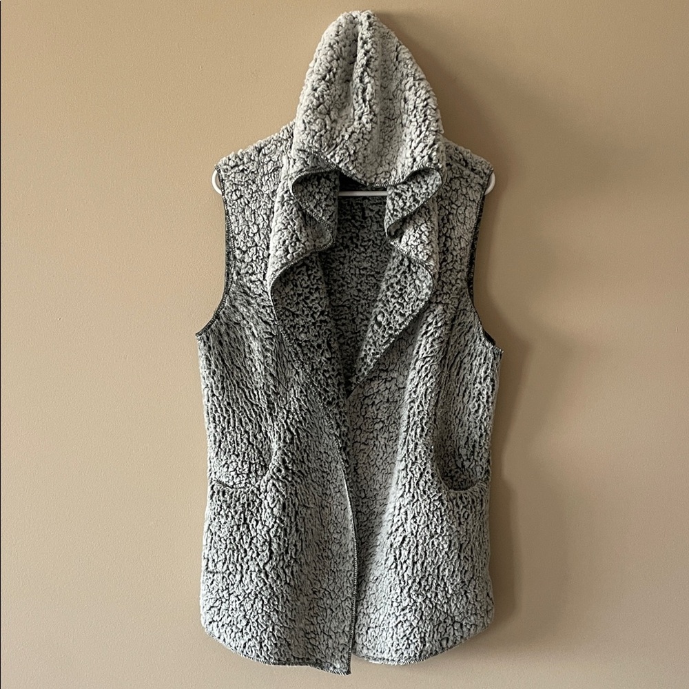 Love Tree Gray Sherpa Vest with Hood